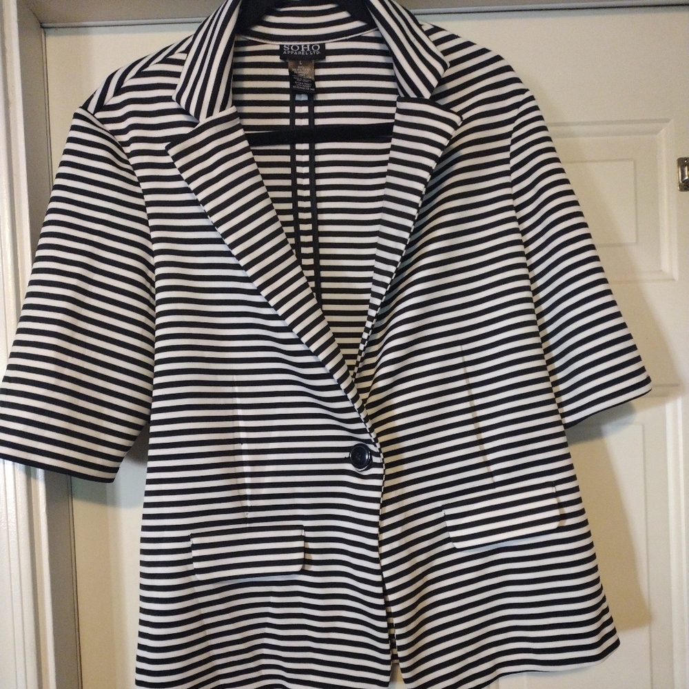 Soho Apparel Women's Monochrome Striped Blazer Size Large